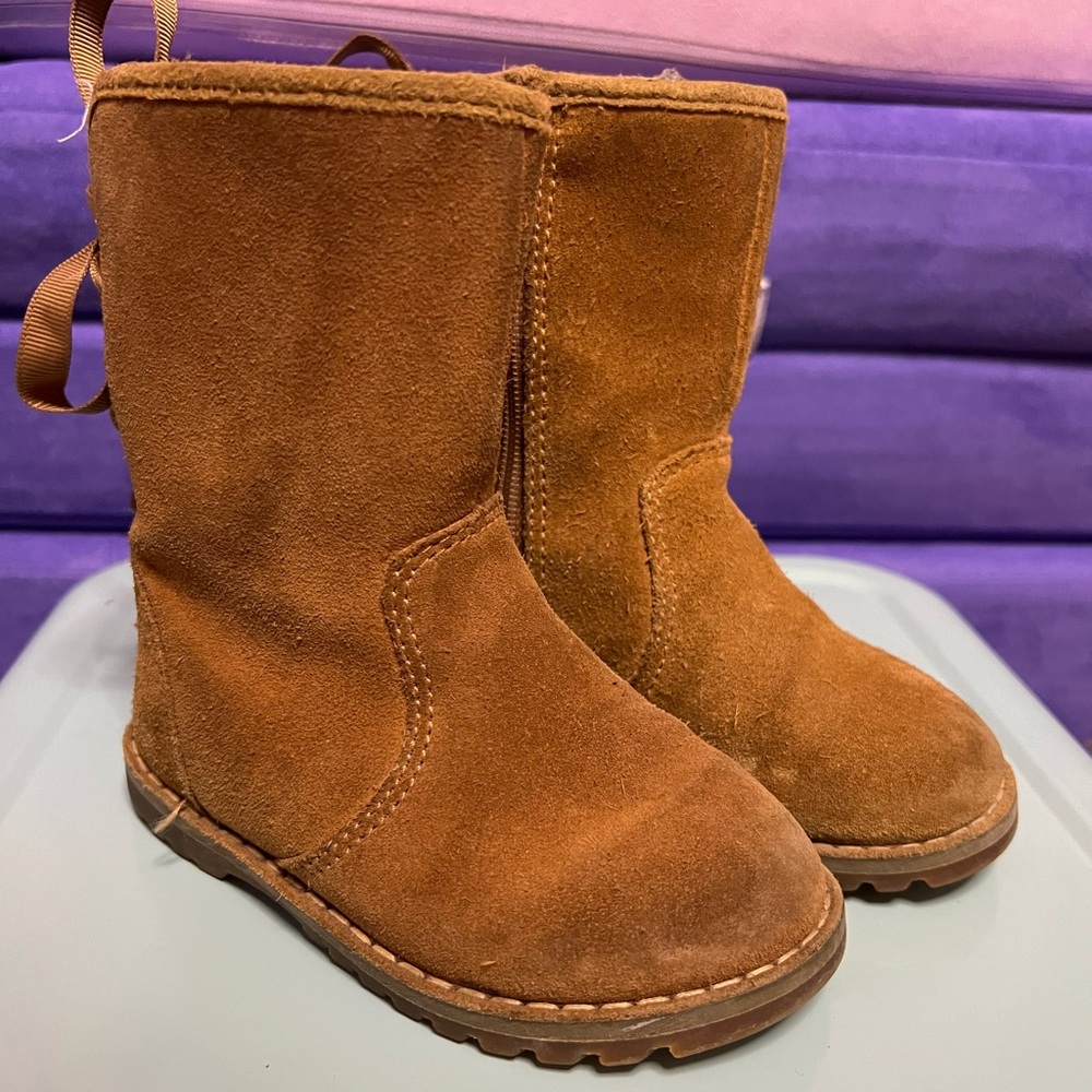 Toddler Girls UGG boots Size 7